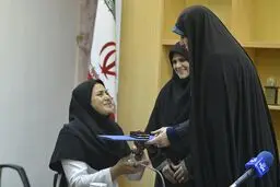 مراسم تقدیر معاون رئیس جمهور از زهرا نعمتی برگزار شد