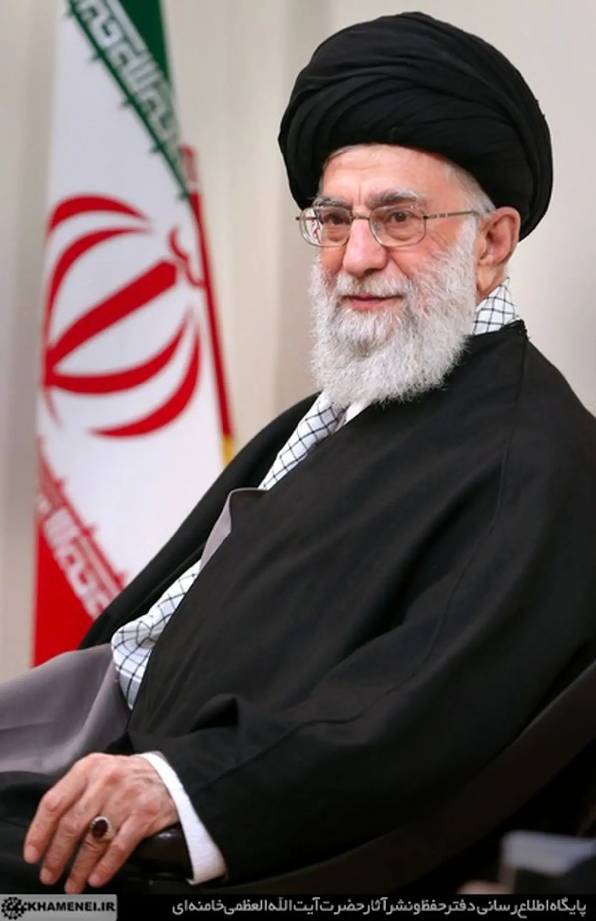 رهبر انقلاب: راه مقابله با داعش، تقویت فعالیت‌های اسلامی صحیح است