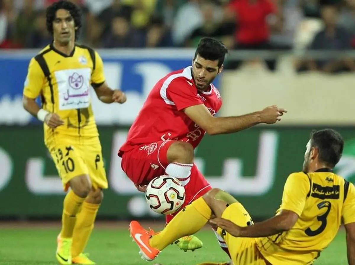بازی پرسپولیس  و نفت تهران ۲۴ ساعت به تعویق افتاد