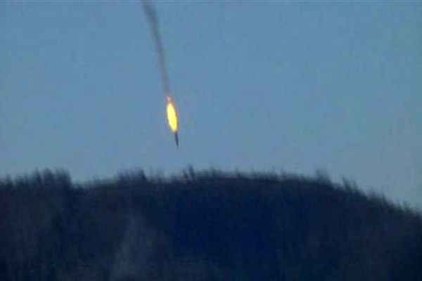 جنگنده ترکیه یک هواپیمای جنگی روسیه را سرنگون کرد