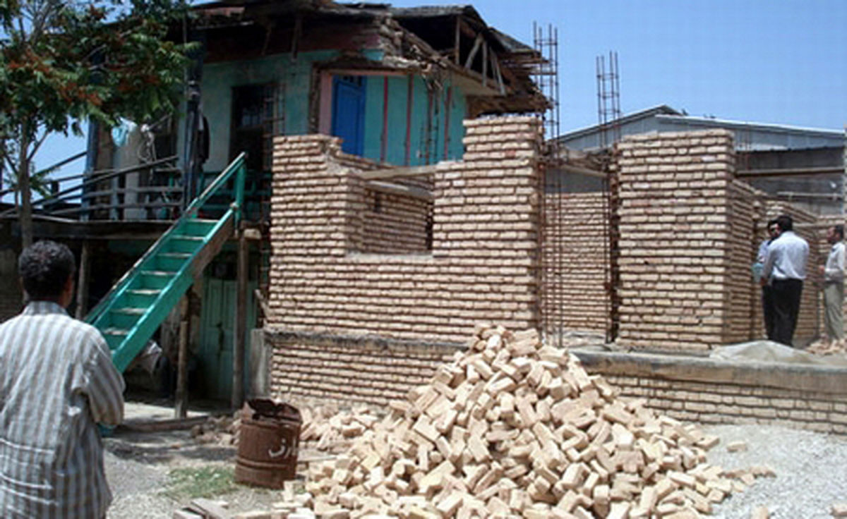معاون امور بازسازی بنیاد مسکن: نیمی از خانه‌های روستایی سند ندارند