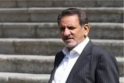 اسحاق جهانگیری در راهپیمایی اربعین حسینی در جاده نجف به کربلا حضور می‌یابد
