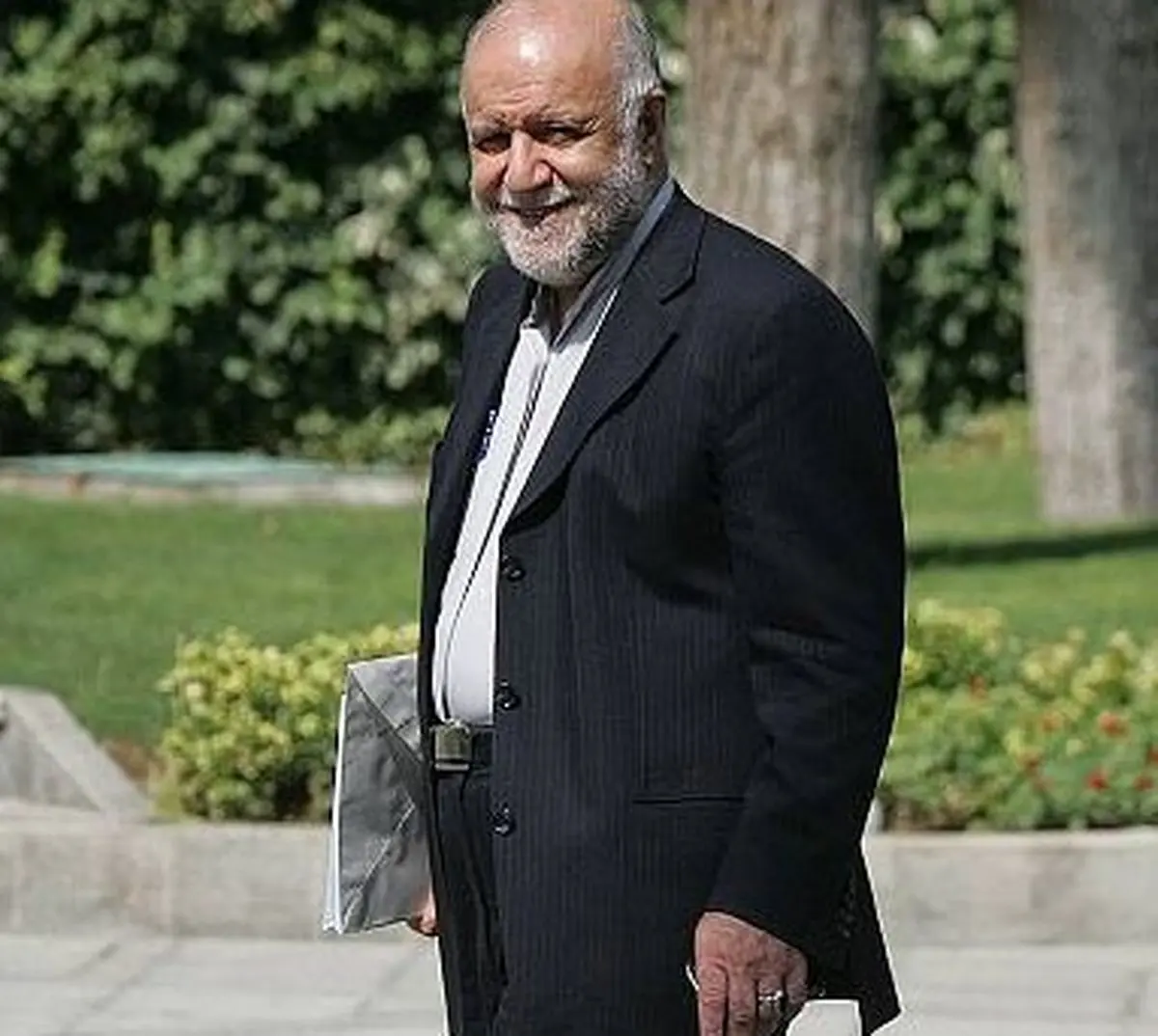 زنگنه وارد وین شد