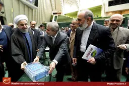 پیش بینی غلط دولت از قیمت نفت در بودجه ۹۴؛  تراز منفی ۳۲ هزار میلیاردی را  به ارمغان آورد