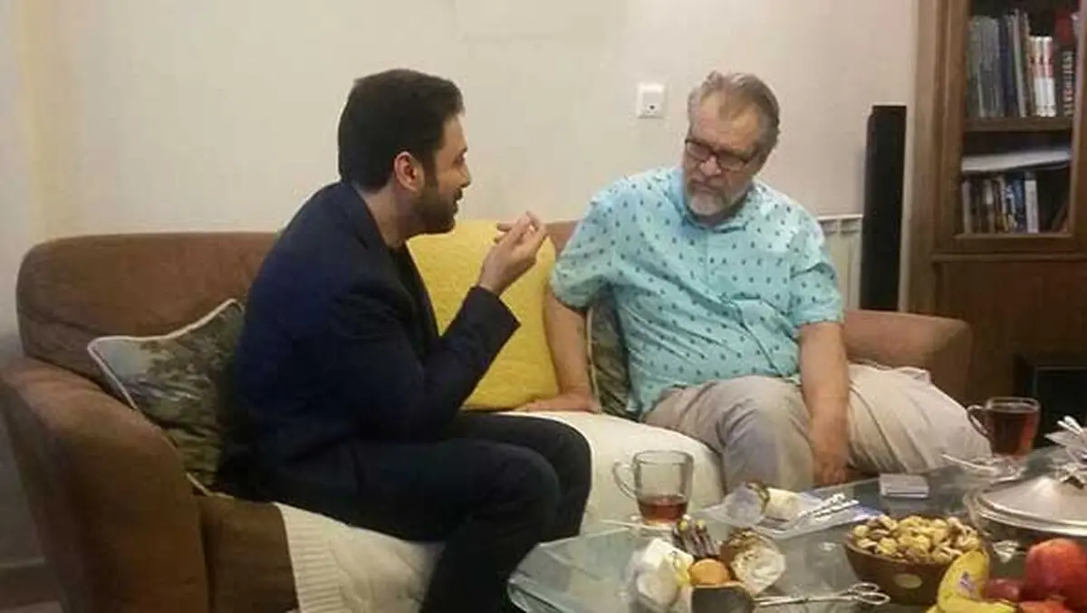مدیر شبکه مستند از نادر طالب‌زاده عیادت کرد