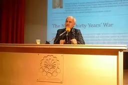 حسن عباسی: اگر قرار است تروریسم درد مشترک همه باشد باید بند بند نامه رهبری  تئوریزه شود