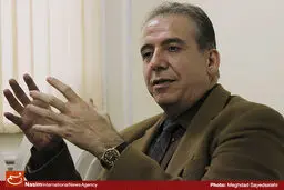 حریری: دولت برای جبران کسری بودجه و پرداخت یارانه نقدی قیمت ارز را بالا می‌برد