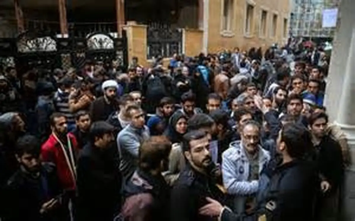 فرماندار کرمانشاه: زائران به کنسولگری عراق در کرمانشاه مراجعه نکنند