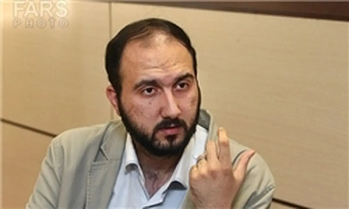 فروغی: خواب‌نمایی مسئولان مسیر "نفوذ دشمن" را باز می‌کند