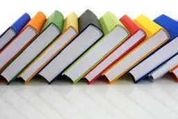 برگزاری عصرانه کتاب در اریکه پرسپولیس