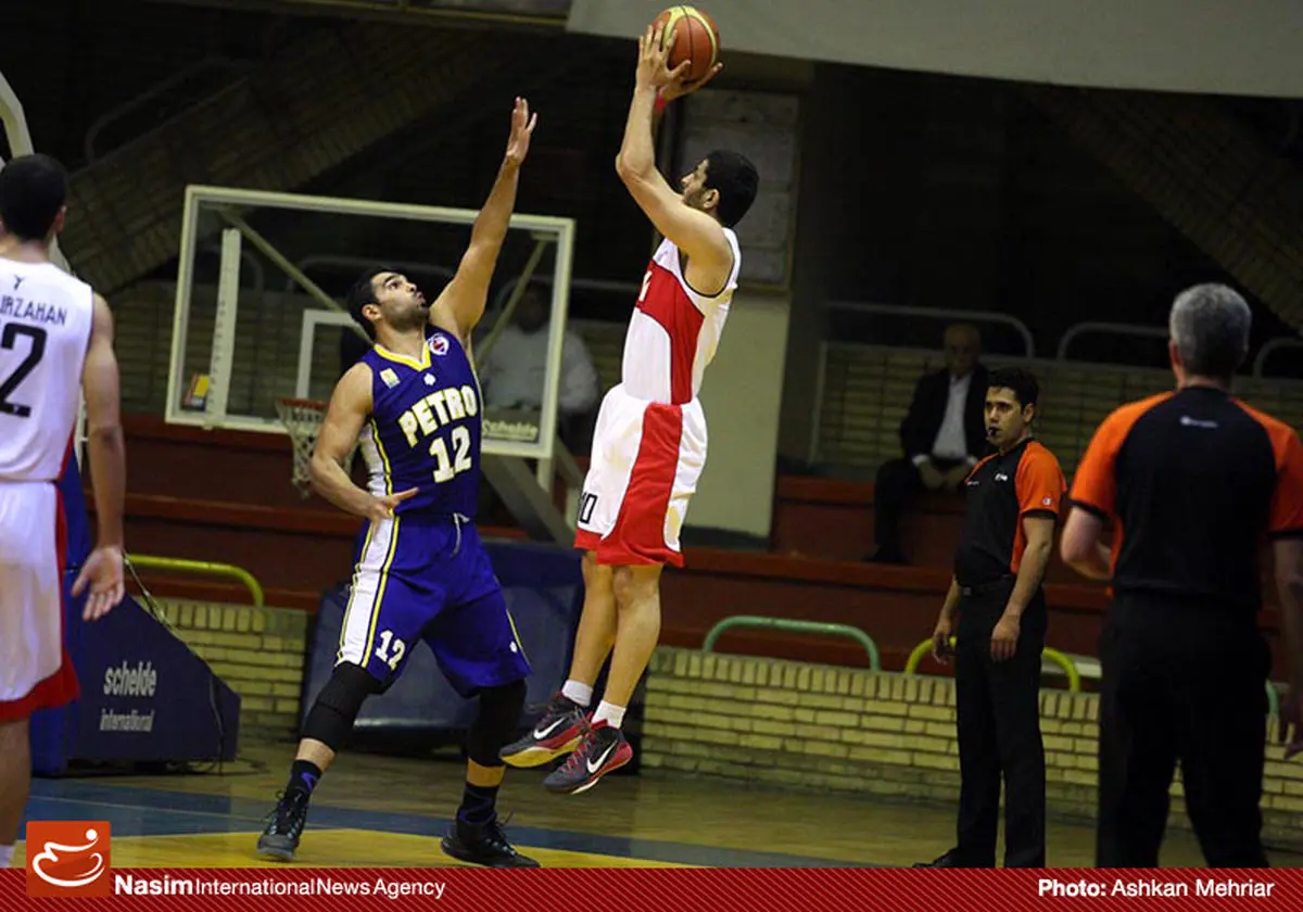 گزارش تصویری:: دیدار تیم‌های بسکتبال نیروی زمینی تهران و پتروشیمی بندر امام