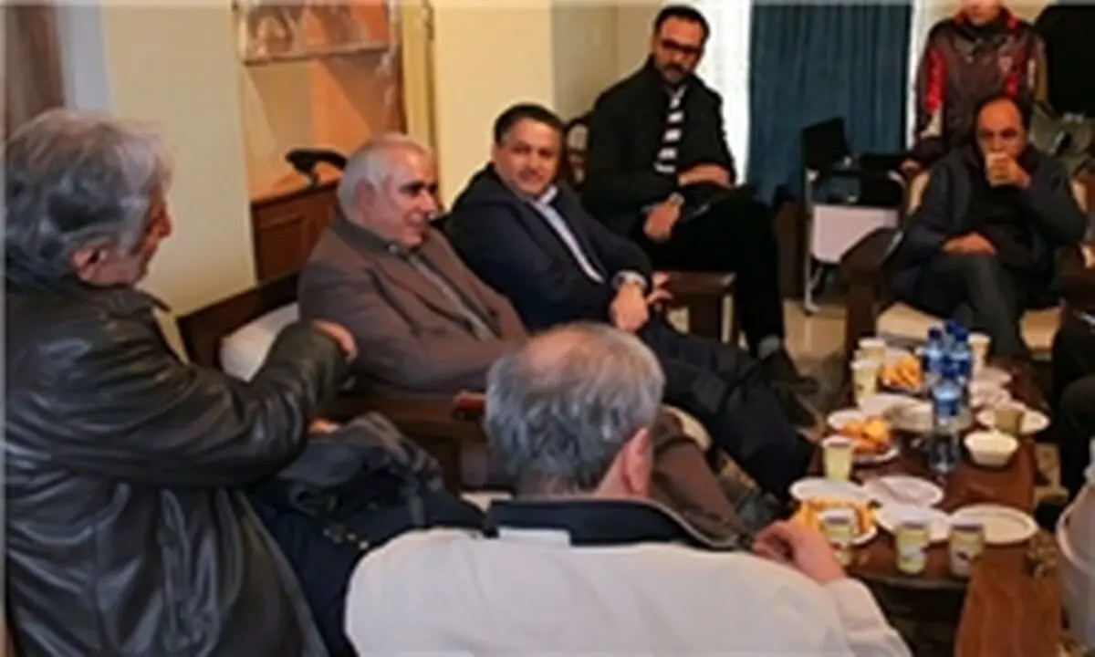 بازدید مدیرعامل فارابی از پشت صحنه فیلم "خانه‌ای در خیابان چهل و یکم"