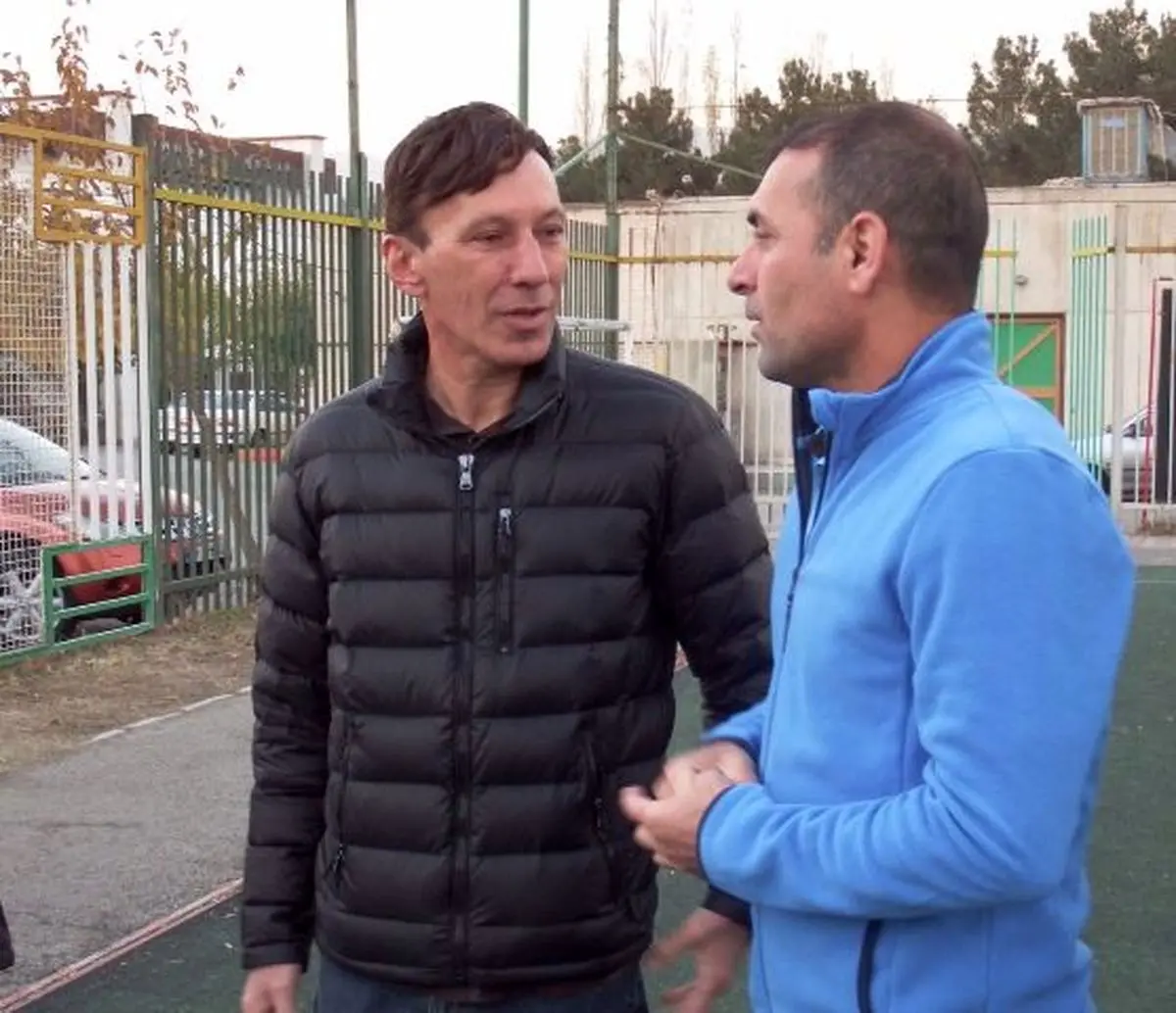 کادر فنی تیم‌ملی فوتبال در تمرینات استقلال خوزستان
حضور پیدا کردند