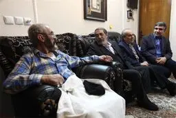 معاون سیما از نادر  طالب‌زاده و سلحشور عیادت کرد