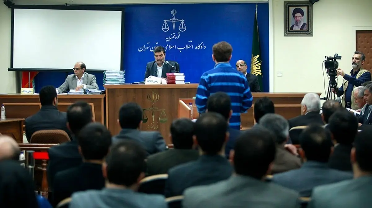 هفدهمین جلسه دادگاه بابک زنجانی برگزار شد؛ جلسه بعدی ۱۵ آذر