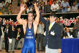 شلیک هفت گلوله به سمت  کشتی‌گیر سابق تیم ملی