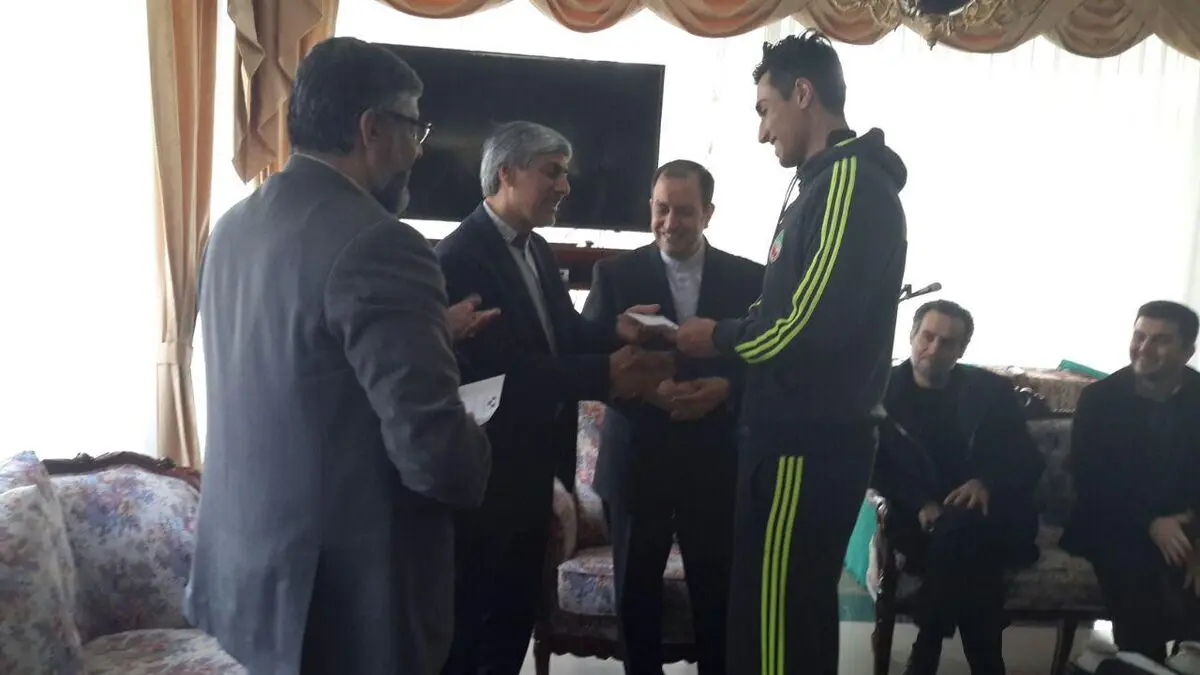 تکواندوکاران المپیکی پاداش خود را از هاشمی گرفتند