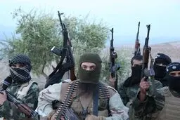 تسلیم شدن ۱۸۰ عضو 