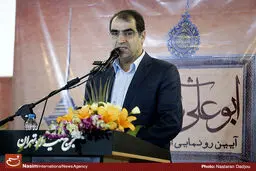 وزیر بهداشت: افتخارمان این است که می‌توانیم پزشک صادر کنیم