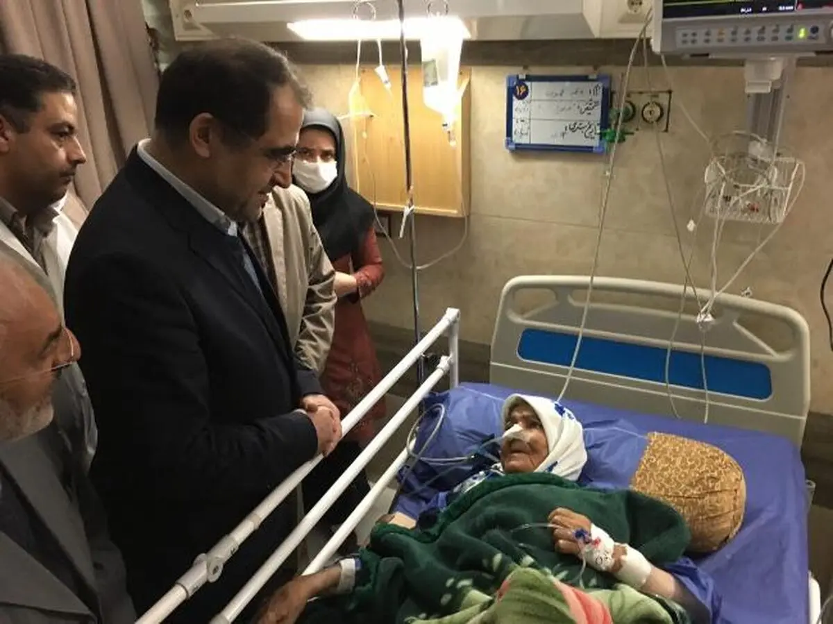 وزیر بهداشت شایعه "نبود تخت خالی برای بیماران تنفسی" بیمارستان افضلی‌پور  را رد کرد