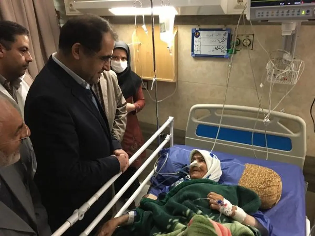 وزیر بهداشت شایعه "نبود تخت خالی برای بیماران تنفسی" بیمارستان افضلی‌پور  را رد کرد