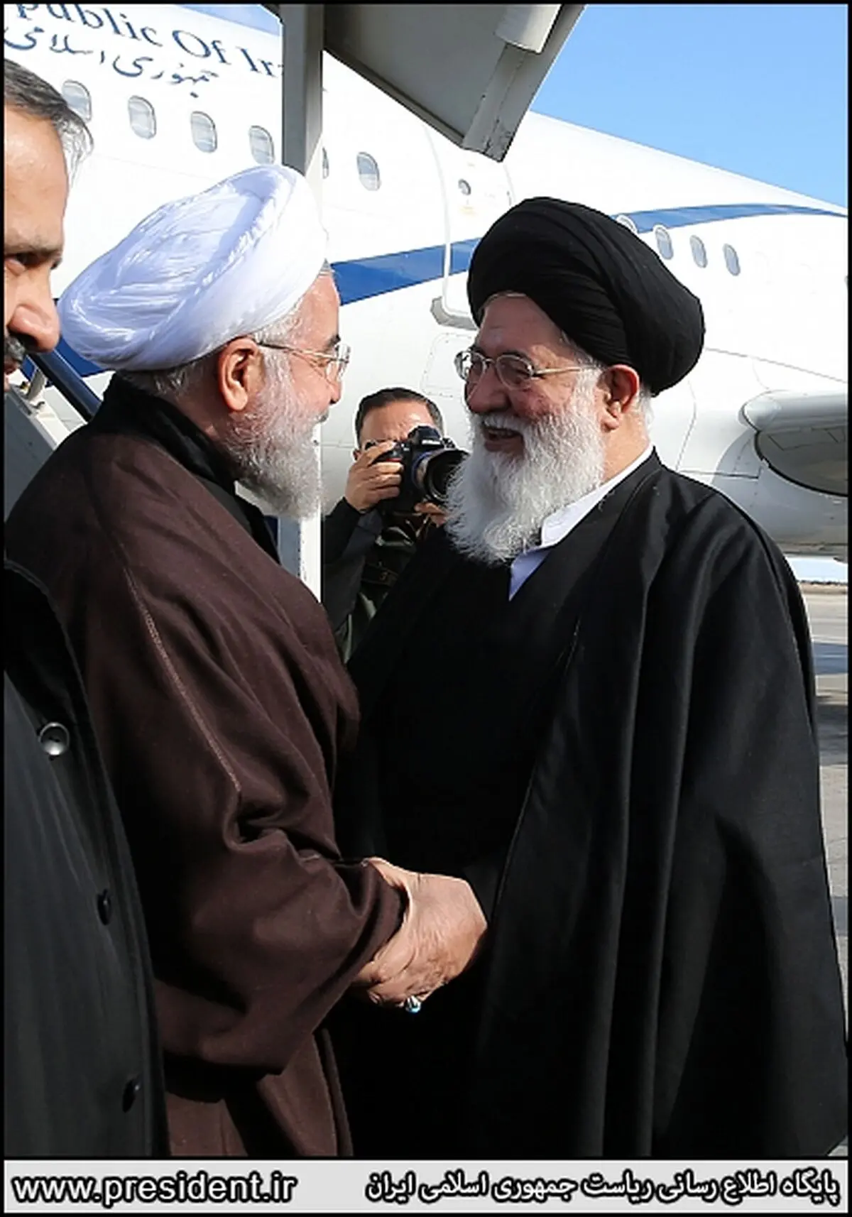 رئیس‌جمهور وارد مشهد مقدس شد