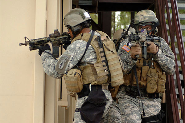 ۲۰۰  نیروی ویژه آمریکا وارد الانبار شدند