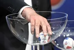 قرعه‌کشی یورو ۲۰۱۶ انجام شد