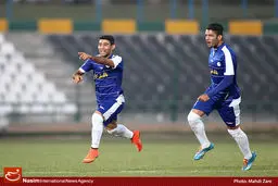 استقلال خوزستان در نیمه نخست پیروز شد