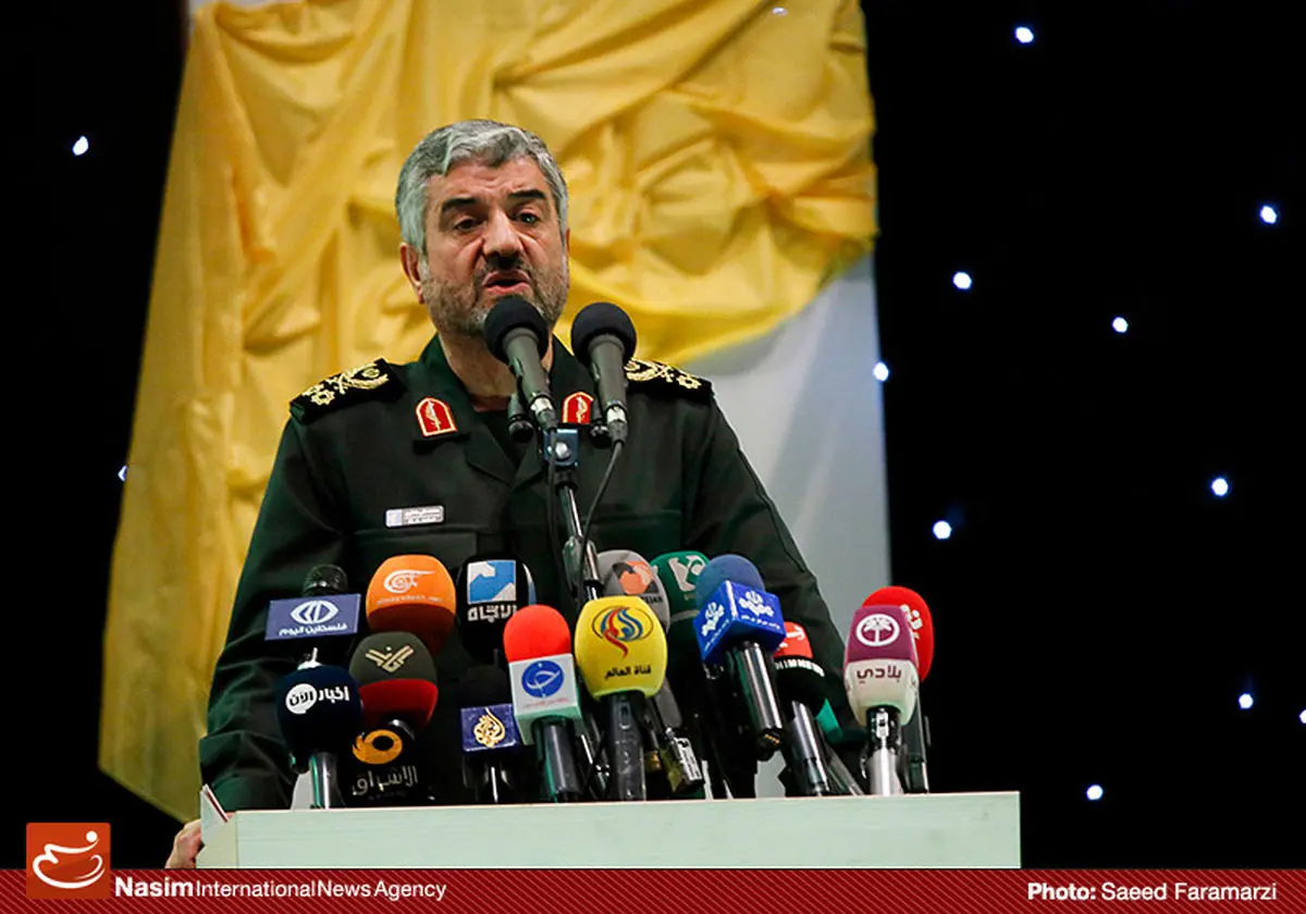 سرلشکر جعفری:
یزید زمانه در چهره آمریکا نمایان شده است