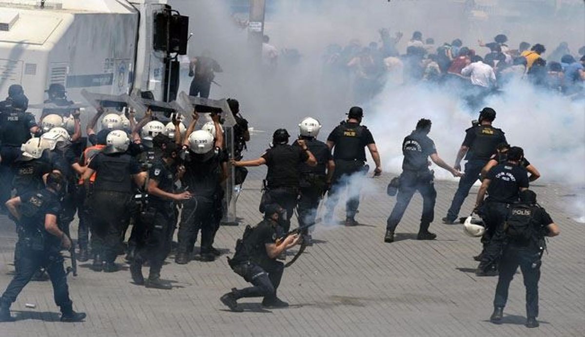 کشته شدن ۷ نفر در سرکوب اعتراضات ترکیه