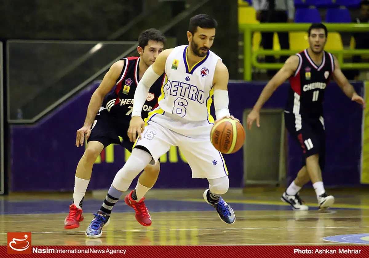گزارش تصویری:: دیدار تیم‌های بسکتبال پتروشیمی بندرامام و شیمیدر تهران