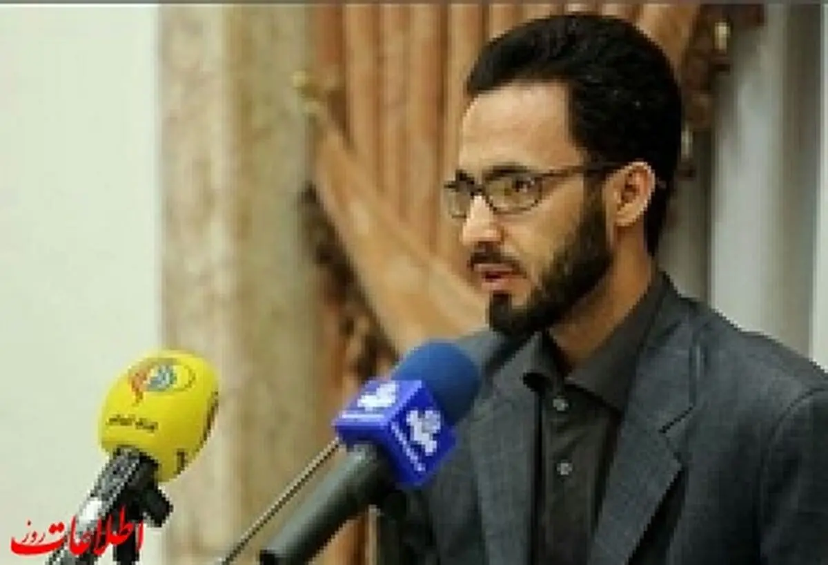 ابراهیمی: دانشگاه آزاد عکس رهبری را می‌زند و عکس رهبری عمل می‌کند