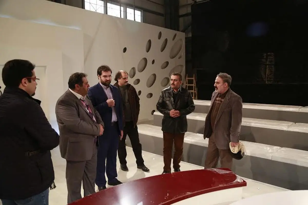 بازدید مدیر شبکه دو از روند تولید مستند مناظره "غیرمحرمانه"