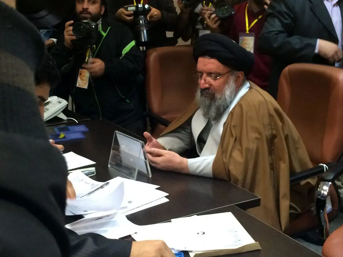 آیت‌الله سید احمد خاتمی در انتخابت مجلس خبرگان رهبری ثبت نام کرد + عکس