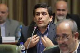 حافظی در واکنش به تشدید آلودگی هوا:
سلامت مردم را نباید به بازی گرفت