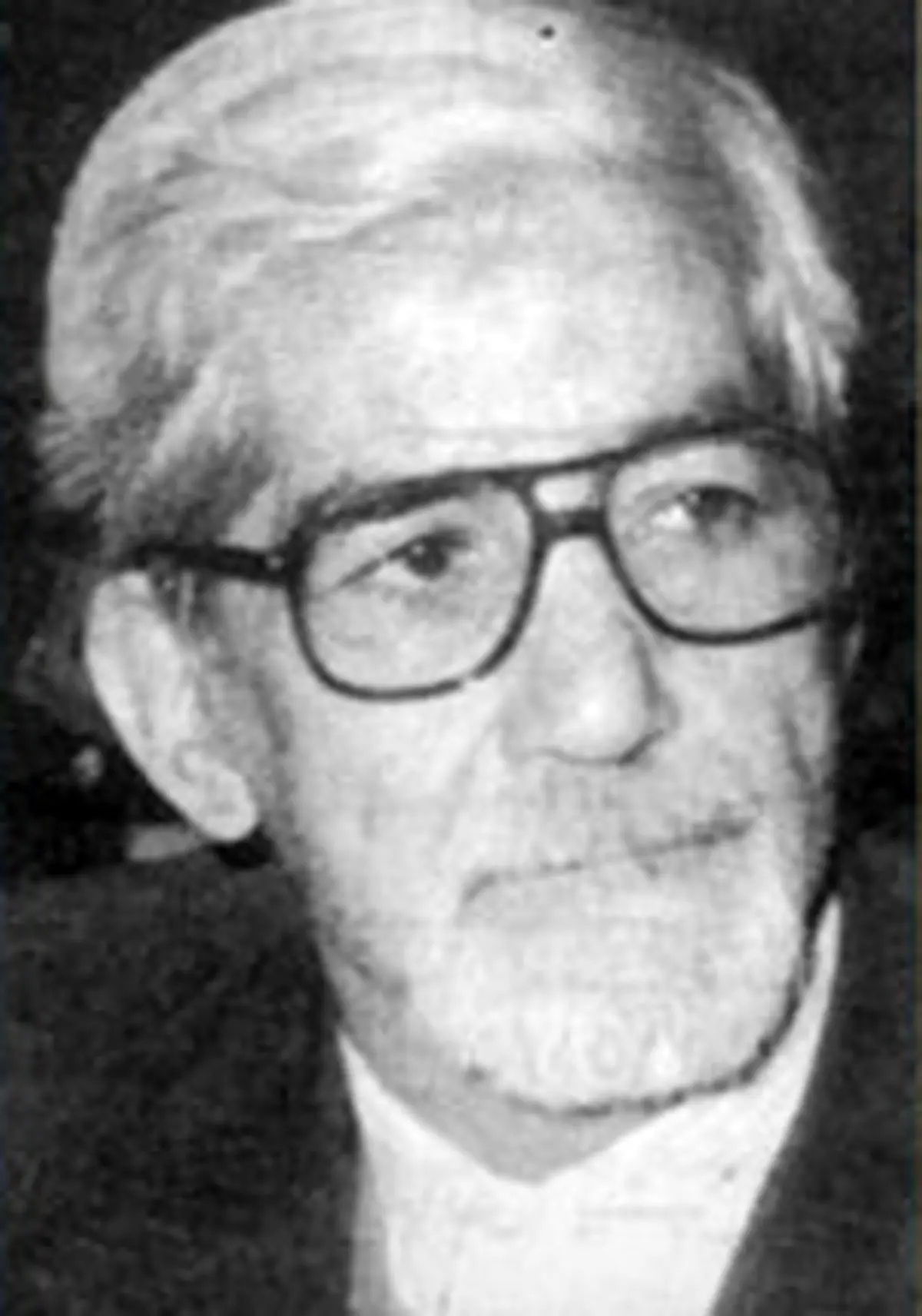 شاعری که شعرش را وقف انقلاب کرد