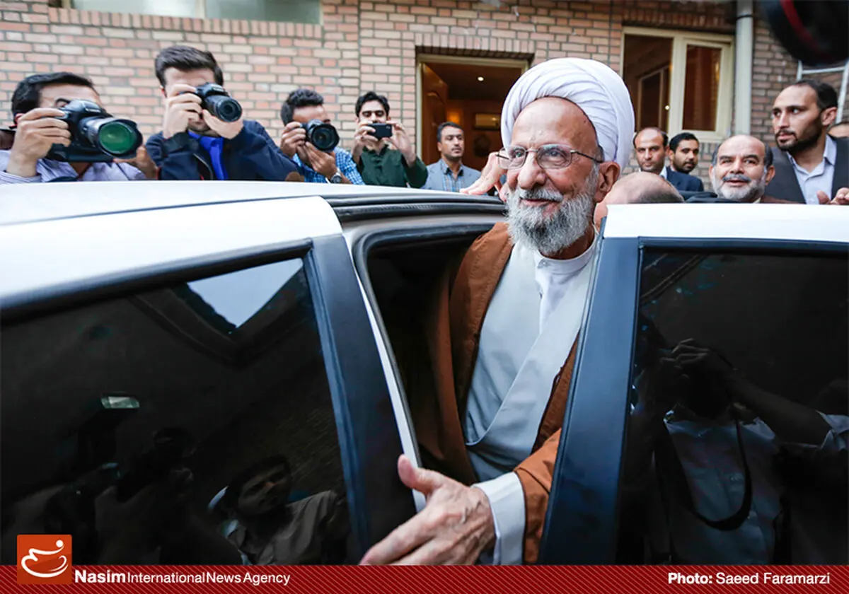 آیت‌الله مصباح یزدی  از حوزه انتخابیه تهران  داوطلب خبرگان شد