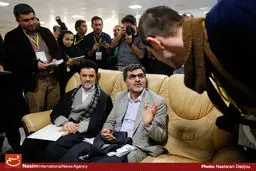 گزارش تصویری:: ثبت نام داوطلبین انتخابات مجلس شورای اسلامی و خبرگان