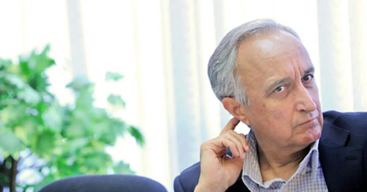 غنی‌نژاد: قانون اساسی  تحت تفکرات چپ یا مارکسیست‌های مسلمان نوشته شده است