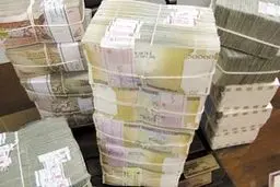 توقیف خودروی حامل پول در مرز مهران