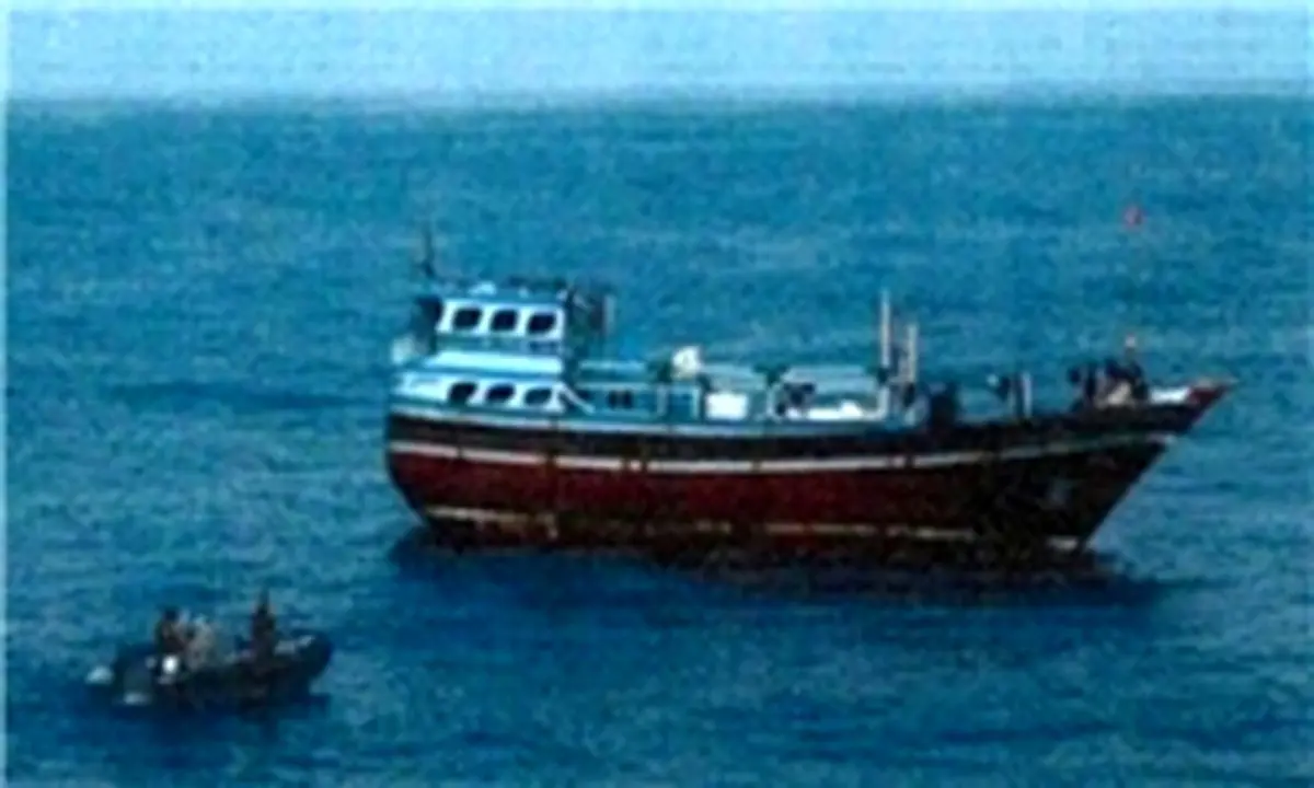 امارات از توقیف یک قایق ایرانی خبر داد