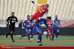 استقلال نصف راه فینالیست شدن را طی کرد