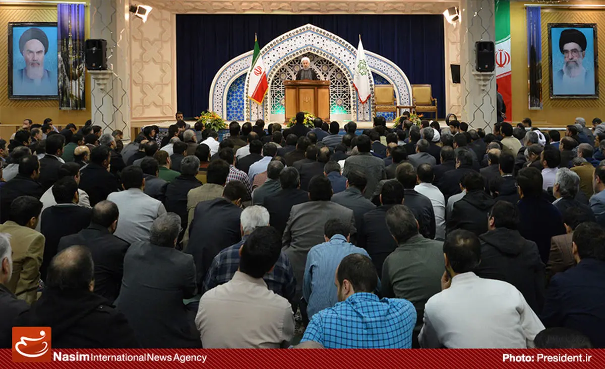 عکس خبری:: دیدار جمعی از مدیران، مشاوران و کارکنان وزارت اطلاعات با رئیس‌جمهور