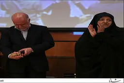 آقای ژنرال!  تولید بنزین وطنی را هم که تعطیل کردید، پس چرا هوا ‌آلوده است؟