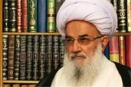 تجلیل از  خانواده  آیت‌الله مویدی قمی در اختتامیه مسابقات سراسری قرآن