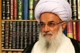 تجلیل از  خانواده  آیت‌الله مویدی قمی در اختتامیه مسابقات سراسری قرآن