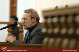 لاریجانی: مشکل اصلی کشور مساله اقتصاد است