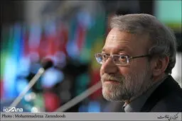 علی لاریجانی کاندیدای مجلس در قم شد