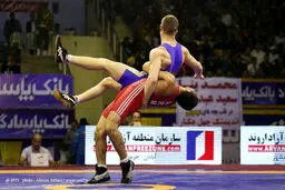 قاسمی با انصراف حریفش، قهرمان شد